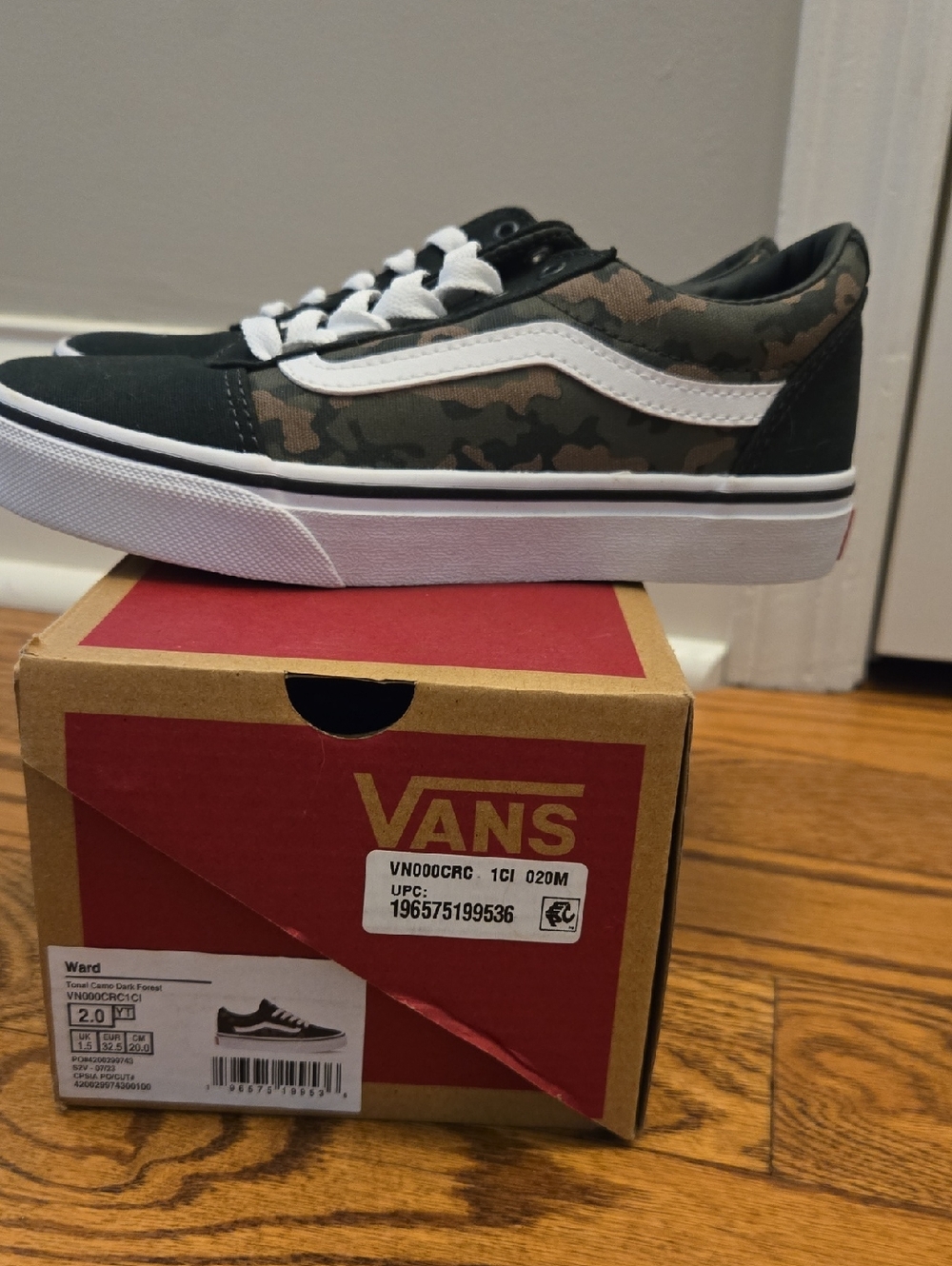 Vans Kids Ward Low-Top Sneakers - Green Camo with White Stripe